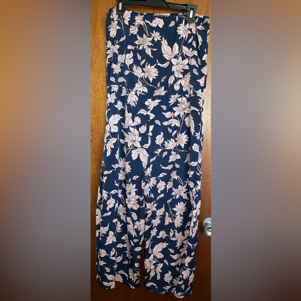 Mahina Women’s Floral Romper With Pockets Size Medium - Picture 10 of 10
